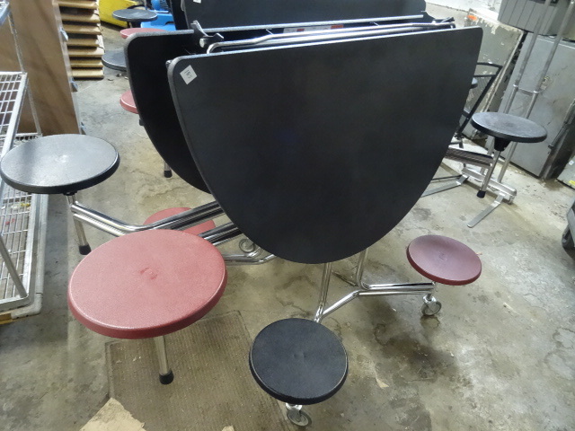 Round Fold Up Cafeteria Table