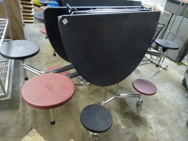 Round Fold Up Cafeteria Table