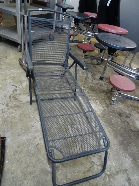 Fold Up Metal Patio Lounge Chair