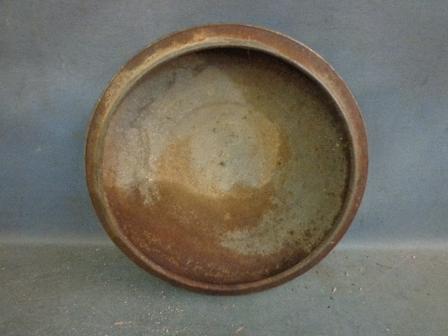 lot 12 image: 1 Hubcap