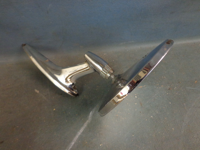 lot 14 image: Chevy Side Mirror