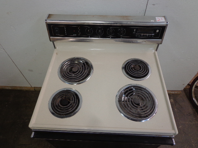 lot 21 image: Kenmore Elctric Stove