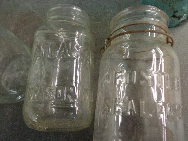 lot 40 image: 6 Glass Containers & Jars