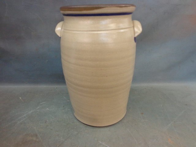 lot 65 image: New Geneva Stone Ware Vase
