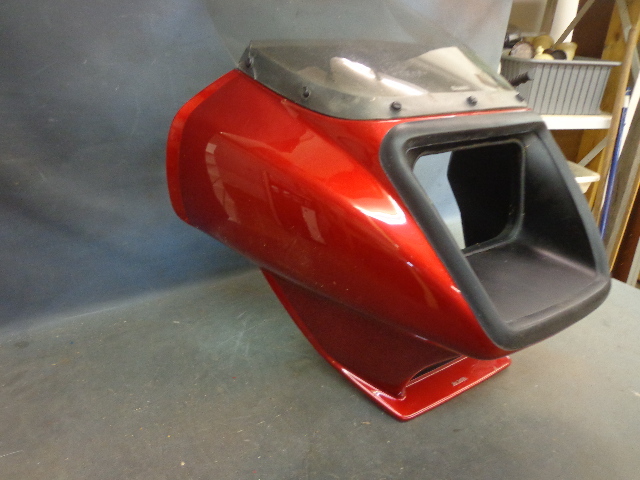 lot 91 image: Yamaha Sports Fairing