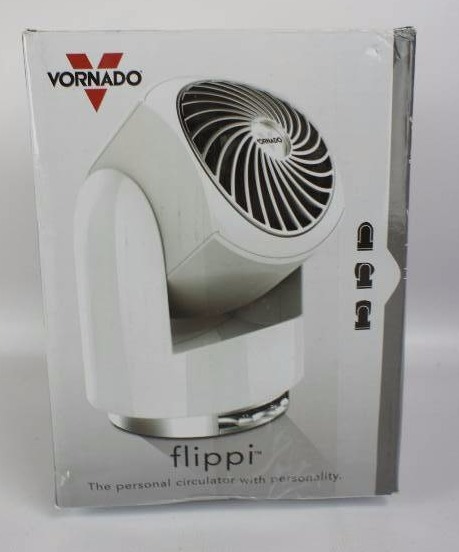lot 35 image: Vornado Flippi V6 Personal Air Circulator Fan