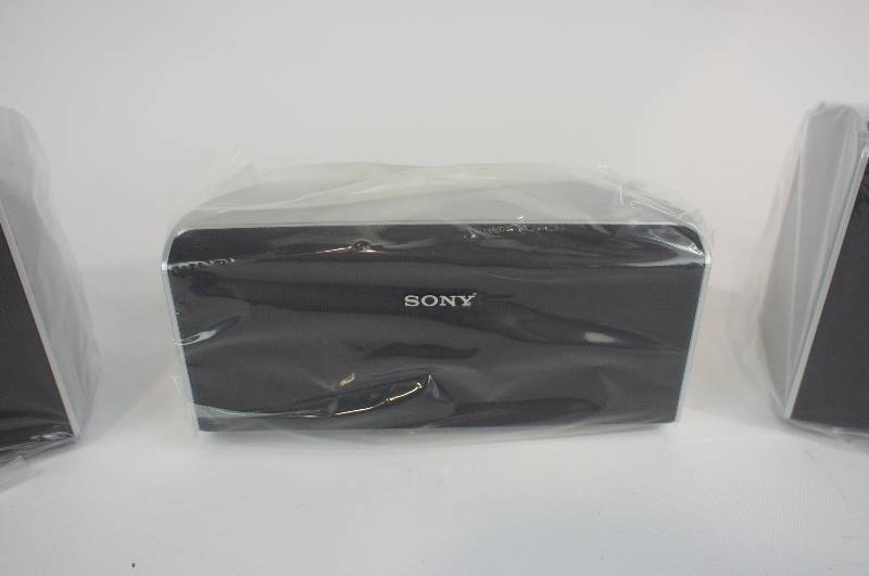 lot 4 image: Sony 5 Speaker Home Theater System