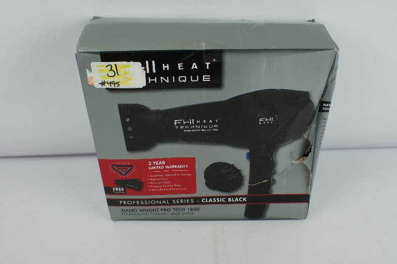 lot 31 image: FHI Heat Technique Nano Weight Pro 1850 Tech Hair Dryer