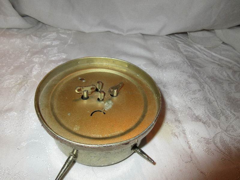 vintage spartus alarm clock