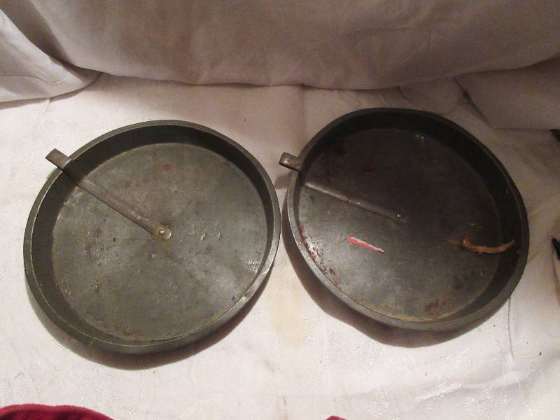 2 vintage camp tray or plates
