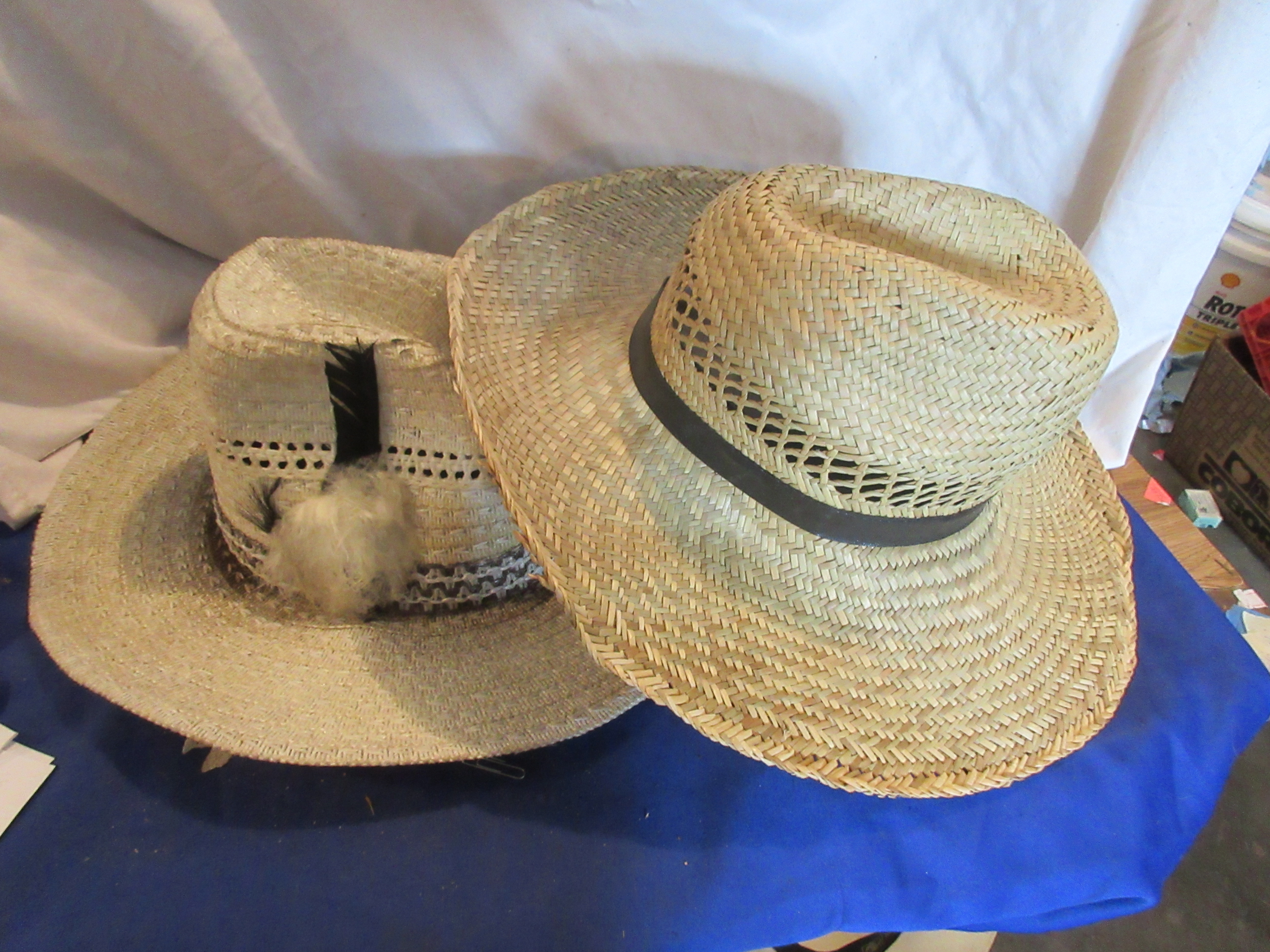 2 straw hats
