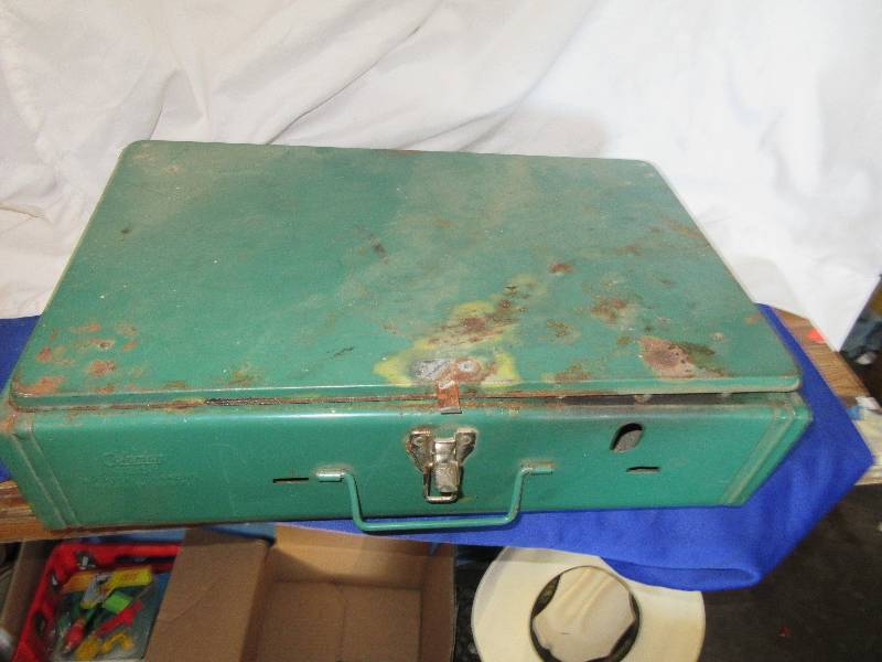 coleman camp stove