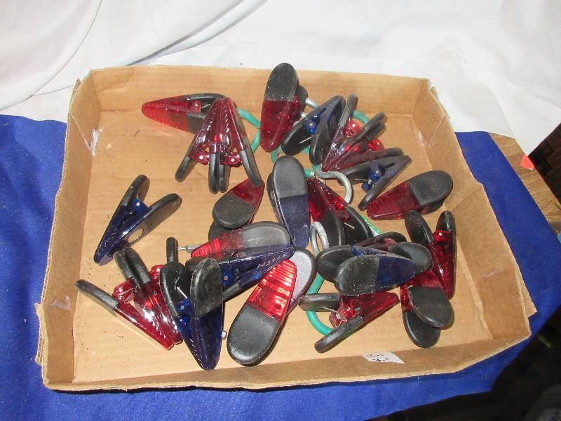 box of glips