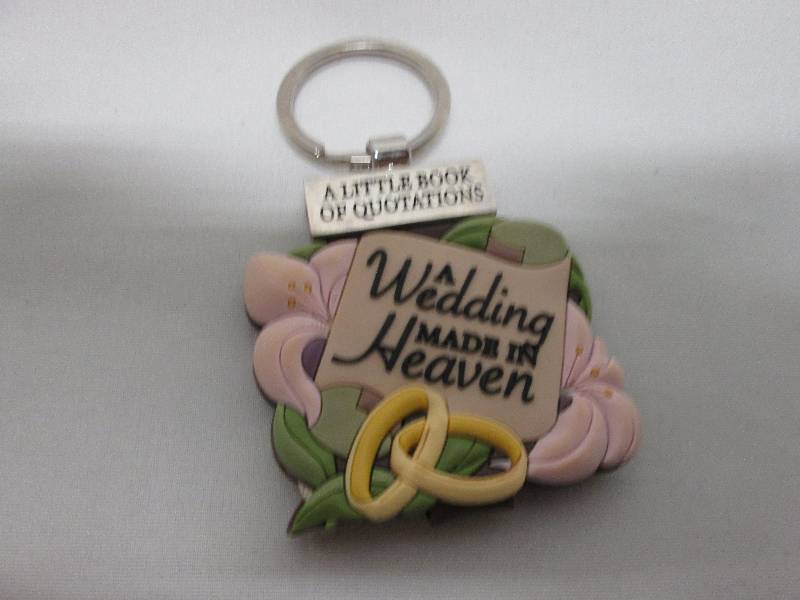 Lot of 5 wedding themed key chains...