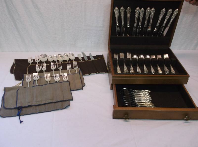 lot 9 image: Sterling Silver