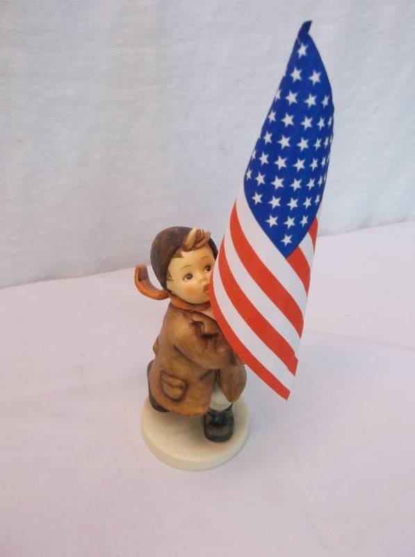 lot 13 image: Hummel