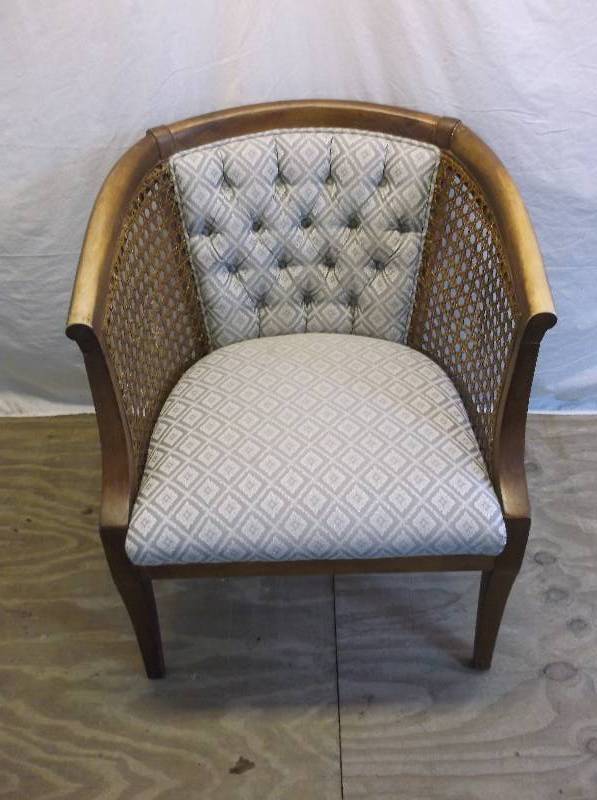 lot 20 image: Chair