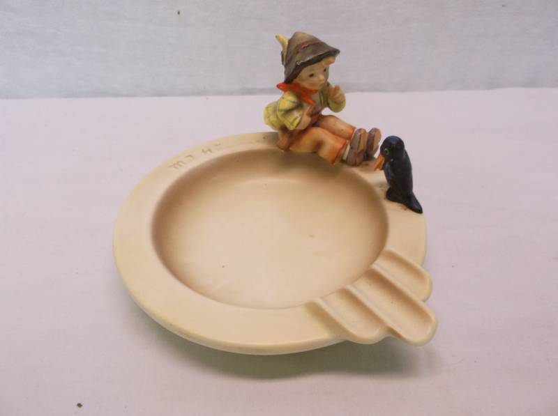 lot 31 image: Hummel