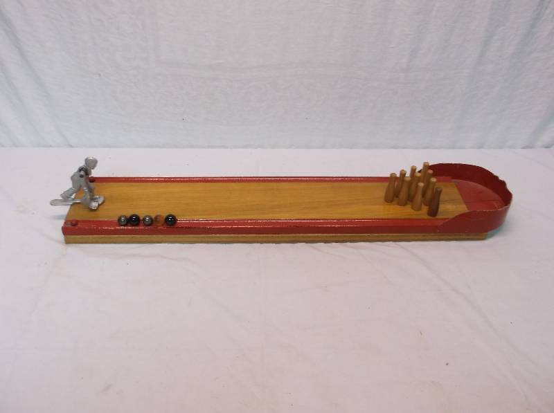 lot 68 image: AntiqueVintage