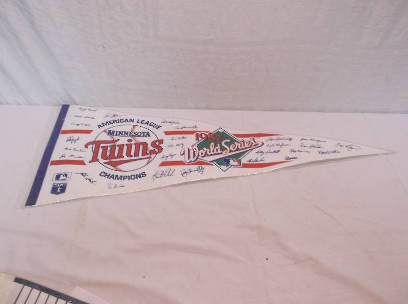 lot 81 image: Collectible