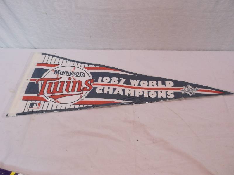 lot 82 image: Collectible