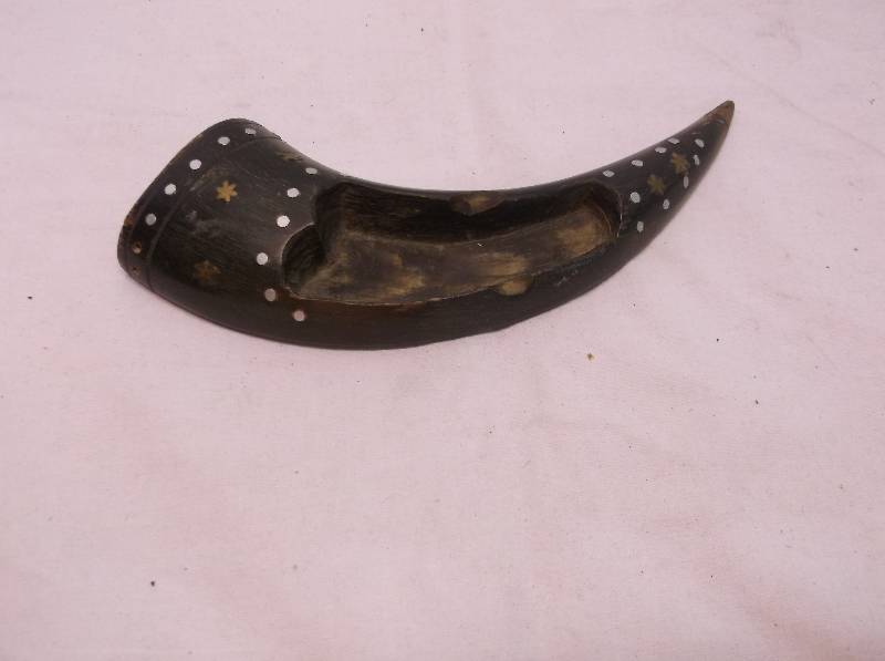 lot 88 image: Bull Horn