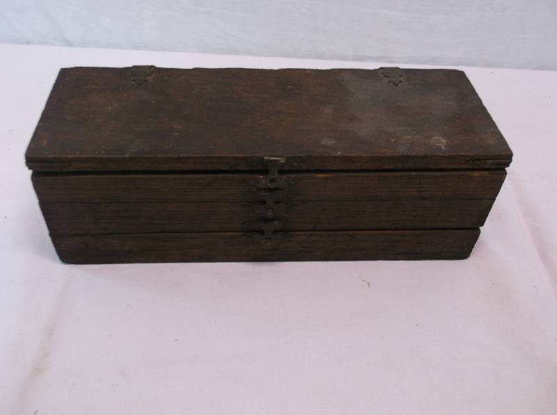 lot 97 image: AntiqueVintage