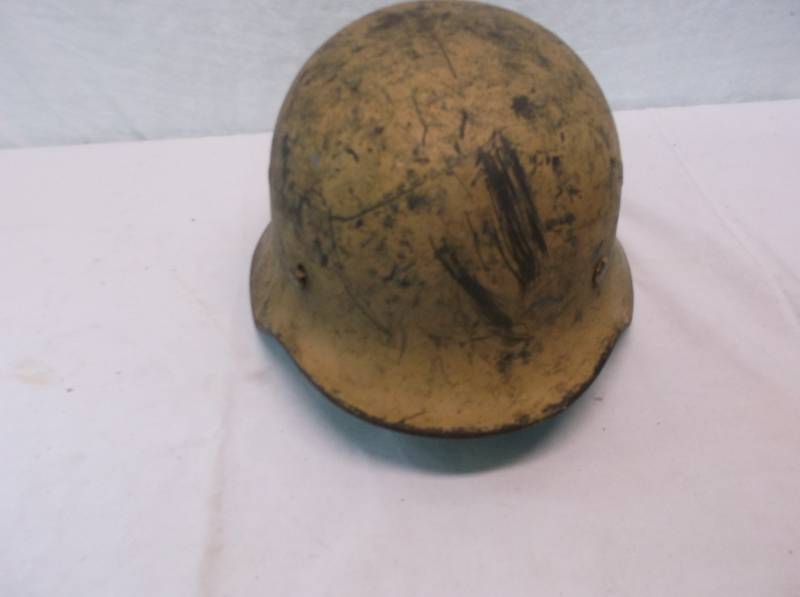 lot 103 image: German M35 Helmet