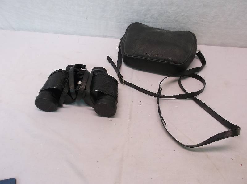 lot 121 image: Binoculars