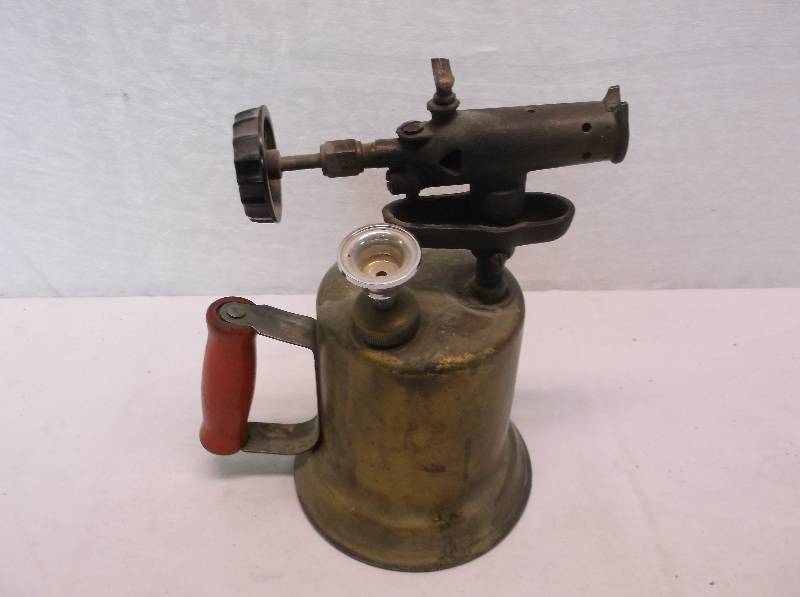 lot 123 image: AntiqueVintage