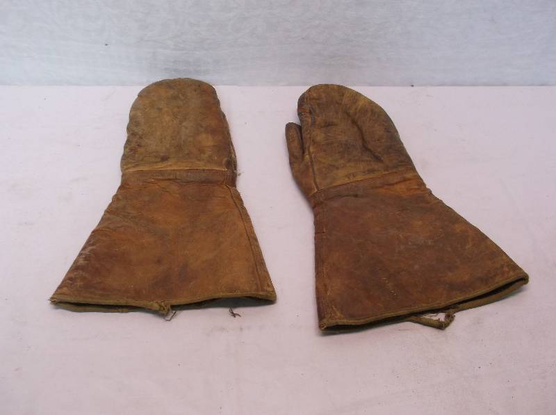 lot 141 image: Vintage