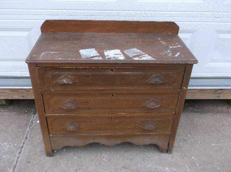 lot 225 image: AntiqueVintage