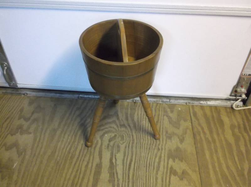 lot 228 image: Vintage