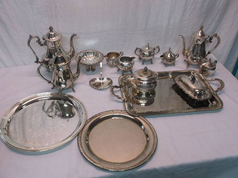 lot 260 image: Silver Plate Dishes