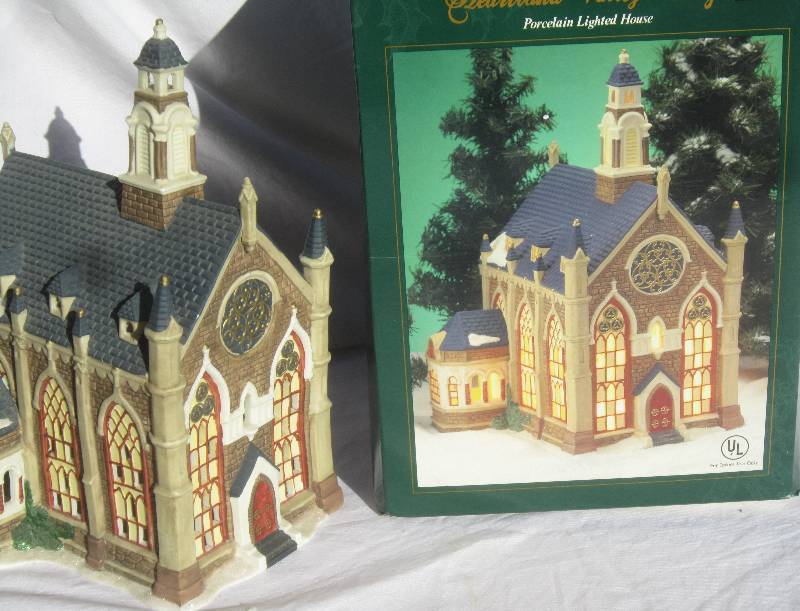 Collectible Christmas Lighted House - Heartland Valley Village - Church