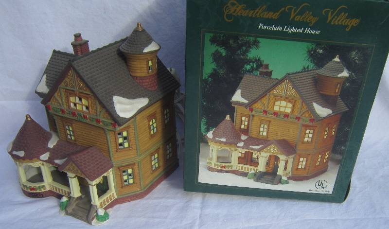 Collectible Christmas Lighted House - Heartland Valley Village - Brown House