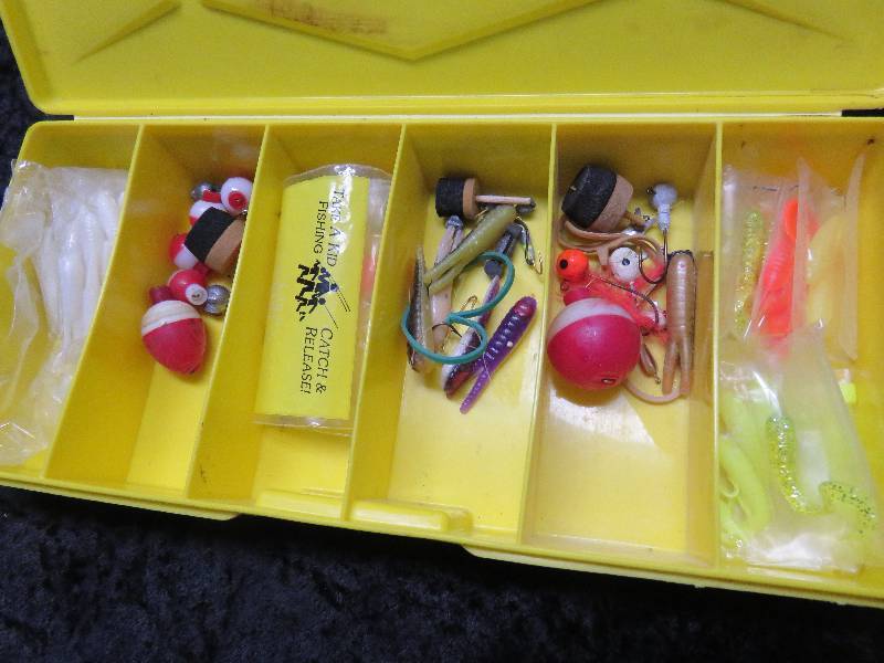 lot 18 image: Lot of (4) Tackle Boxes