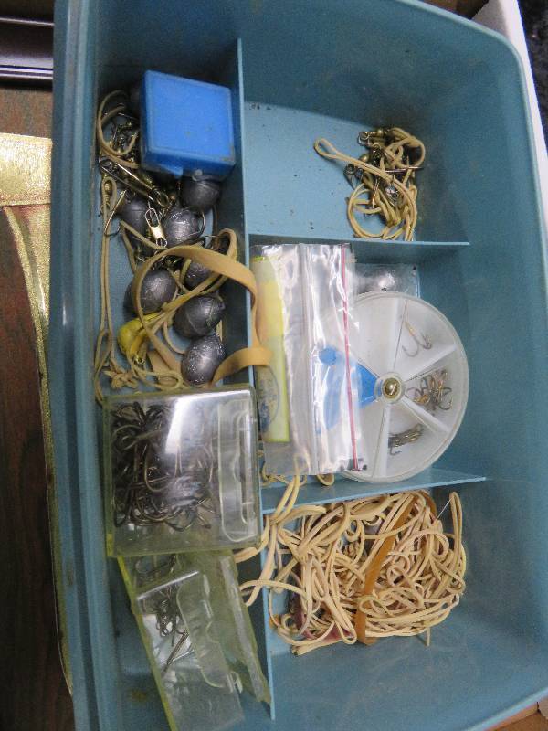 lot 31 image: Misc. Fishing Hooks and Sinkers