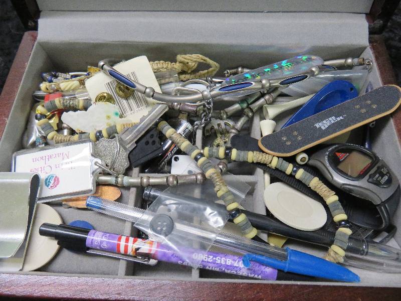 lot 34 image: Jewelry Case filled with misc.