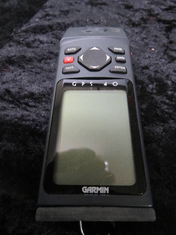 lot 35 image: Handheld Garmin GPS