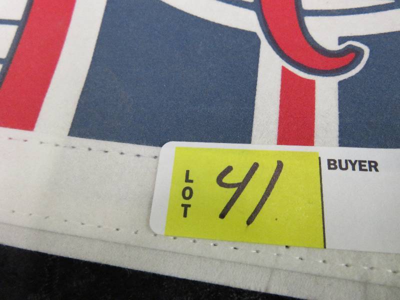 lot 41 image: Twins Collectables