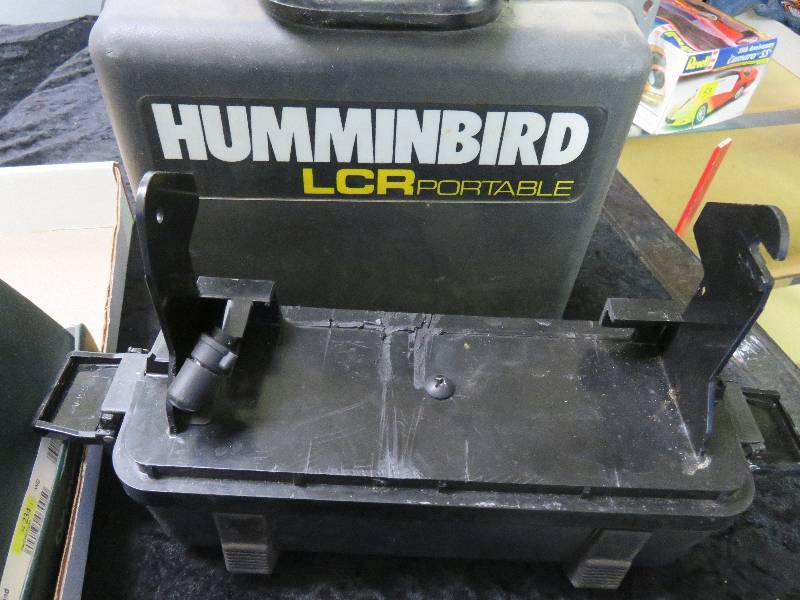 lot 58 image: Hummingbird Mount and Chain