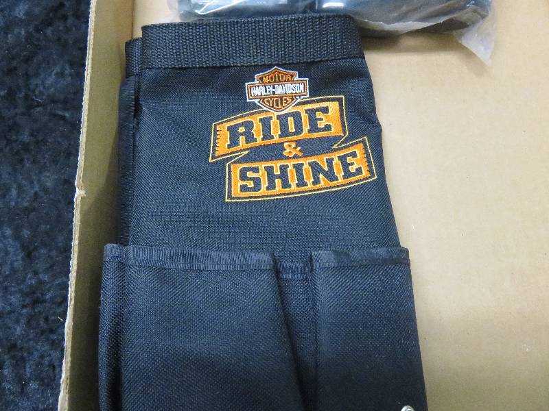 lot 61 image: Harley Davidson Lot