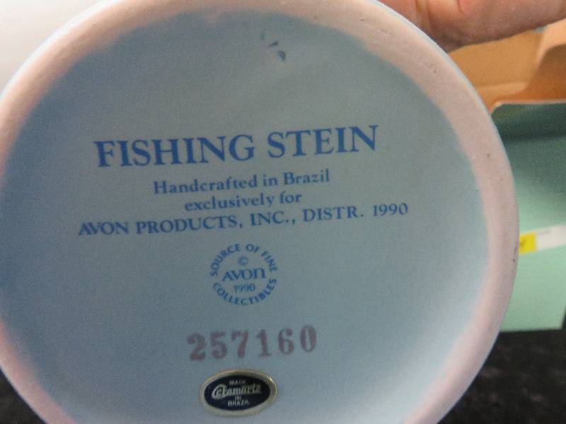 lot 74 image: Avon Collectable Fishing Stein