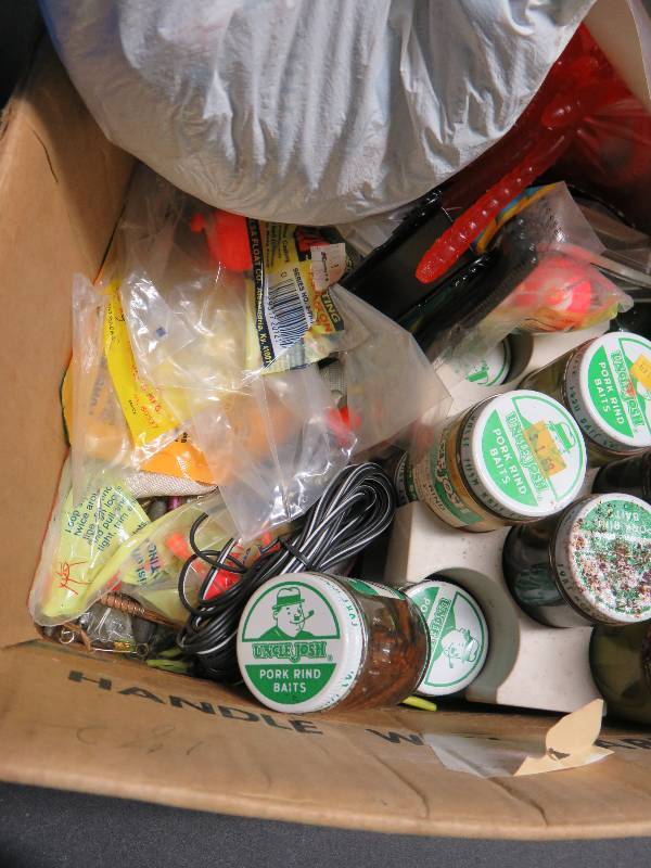 lot 94 image: Large Lot of Artificial Bait and Tackle