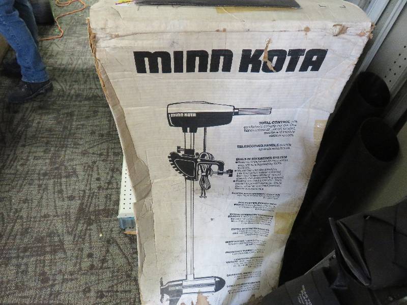 lot 123 image: Minn Kota Trolling Motor