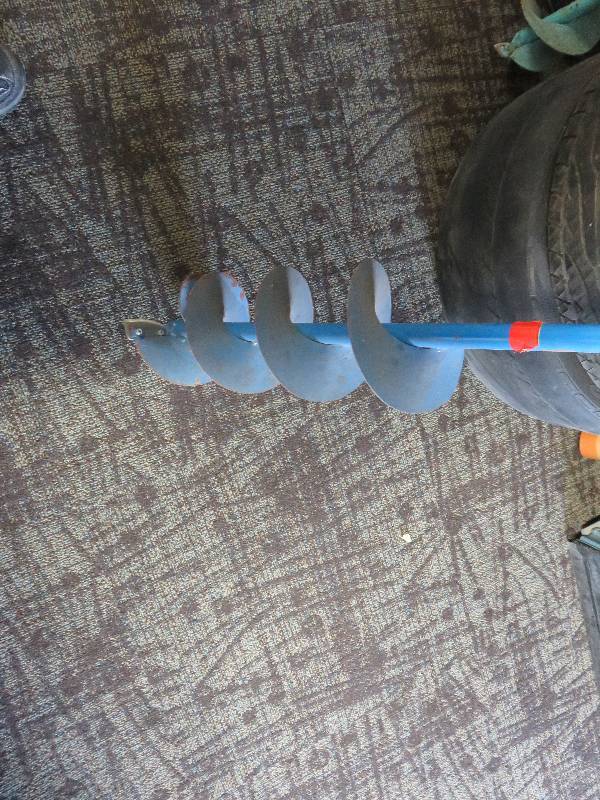 lot 133 image: Ice Auger