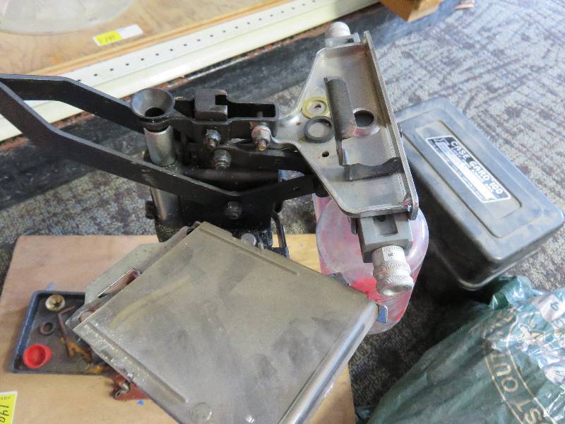 lot 140 image: Sizemaster Model SM82 Reloader