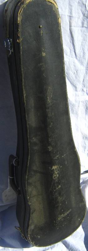 lot 652-COPY image: Violin Case.