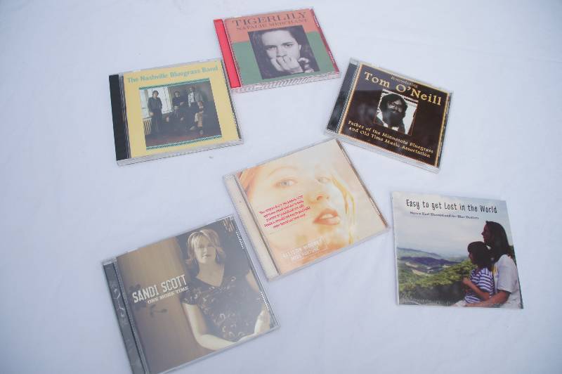 lot 765-COPY image: Lot of CDs